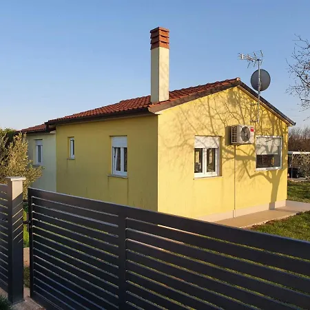 House Romi Dom wakacyjny *